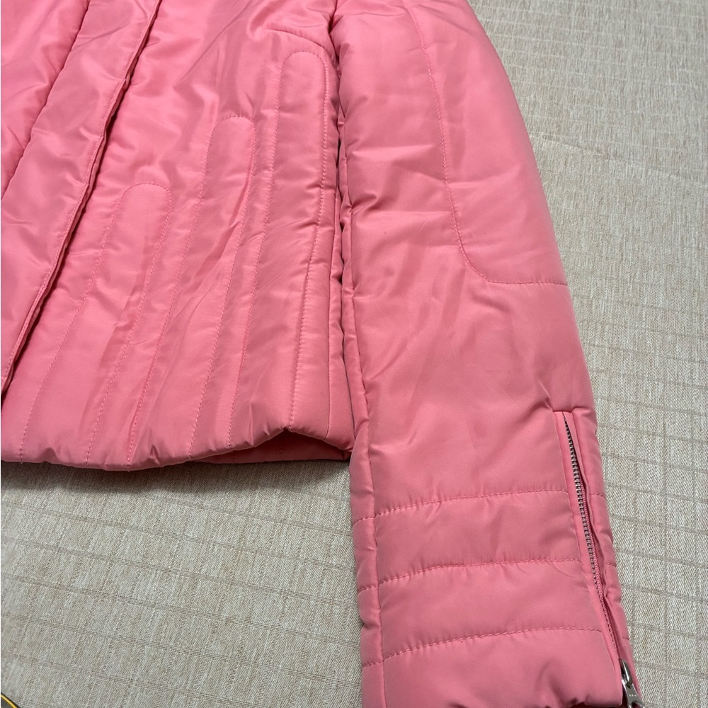 BCBG puffer coat Salmon in color - Picture 8 of 9